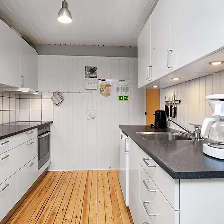 8 Person In Hojslev-by Traum * Sundstrup